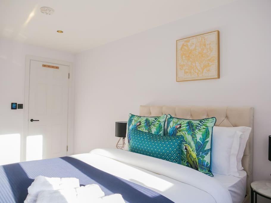 Stylish Retreat For Your Short Getaway London Eksteriør billede