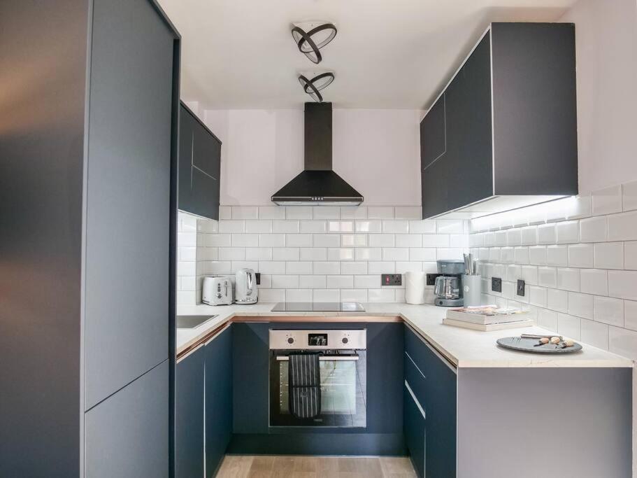 Stylish Retreat For Your Short Getaway London Eksteriør billede
