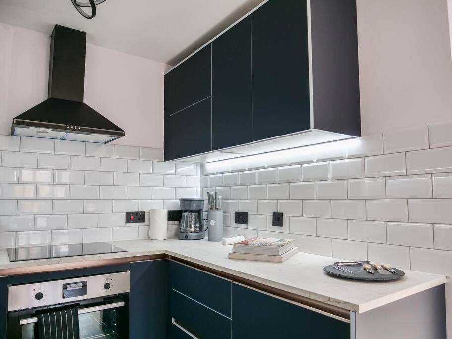 Stylish Retreat For Your Short Getaway London Eksteriør billede