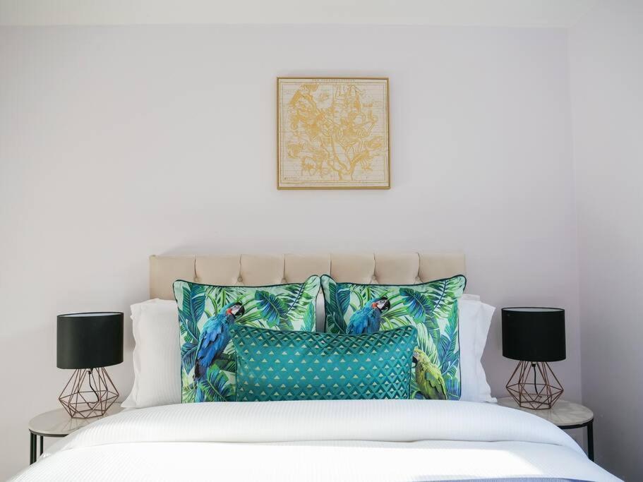Stylish Retreat For Your Short Getaway London Eksteriør billede