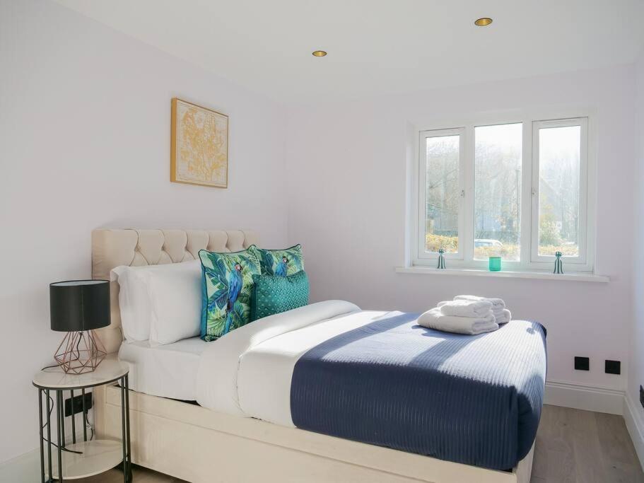 Stylish Retreat For Your Short Getaway London Eksteriør billede