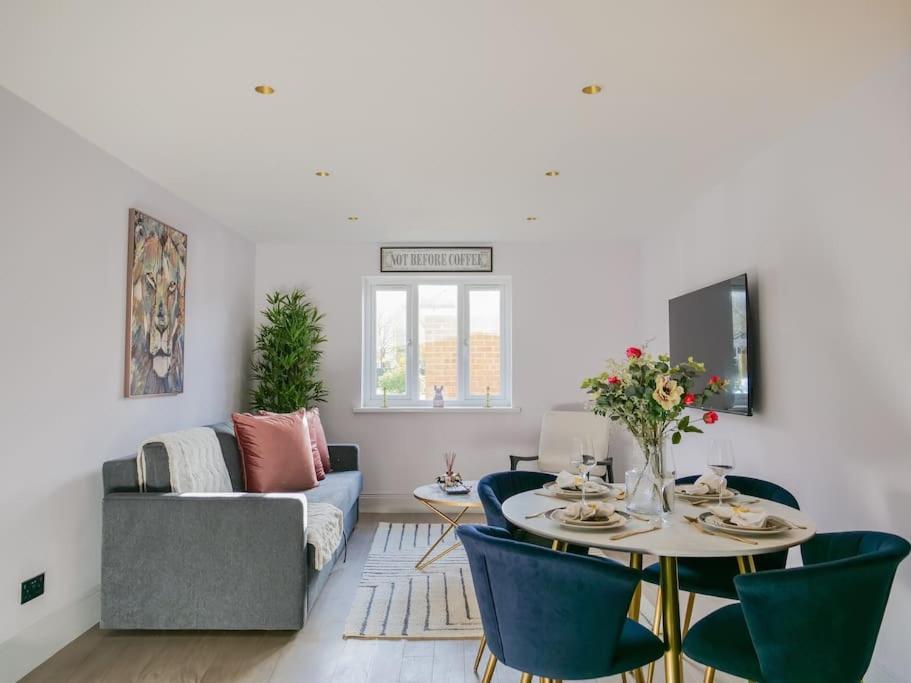 Stylish Retreat For Your Short Getaway London Eksteriør billede